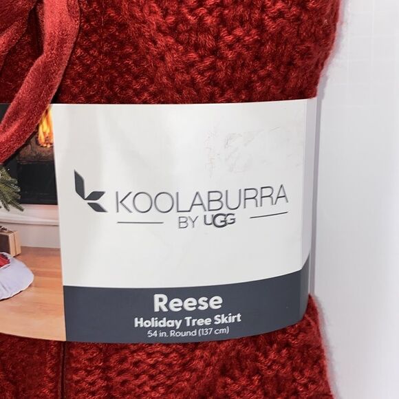 Koolaburra By UGG Reese 54" Round Knit Redwood Christmas Tree Holiday Skirt - Picture 8 of 9